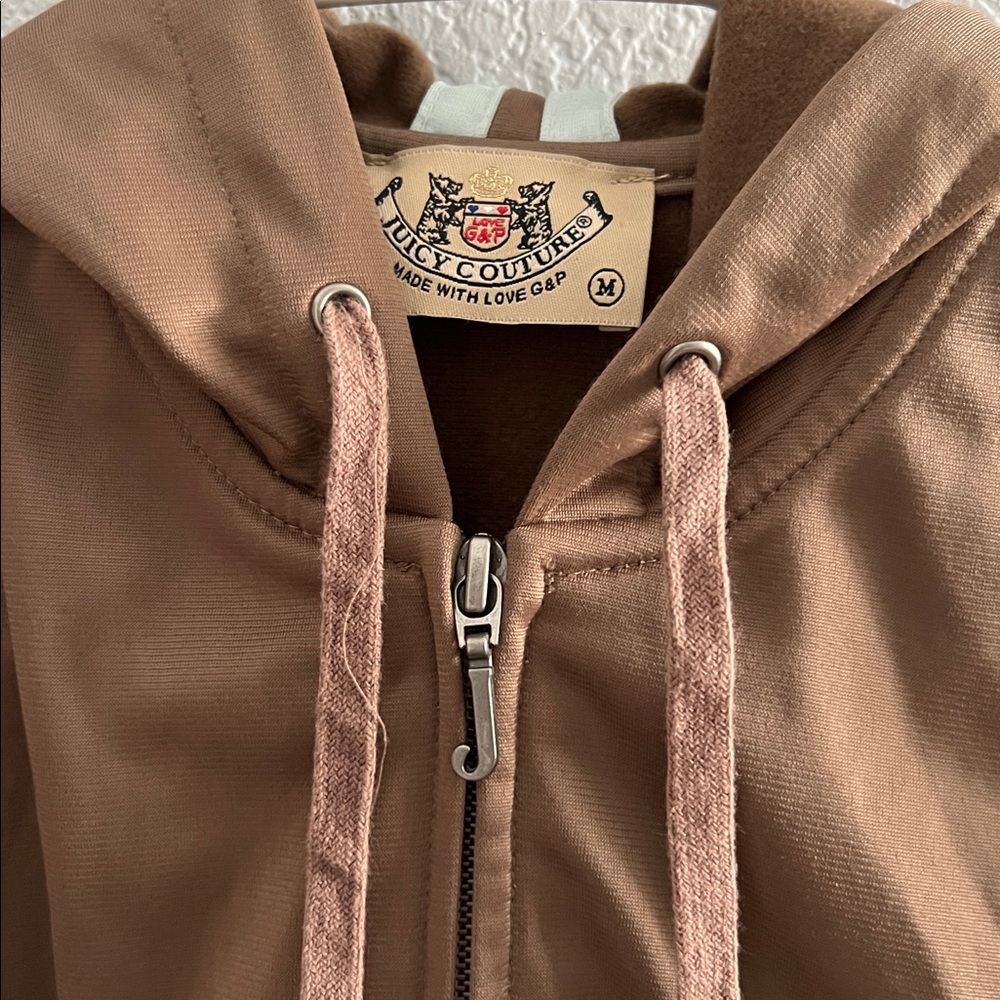 Y2K vintage Juicy Couture Brown Hoodie with Zip and matching shorts.